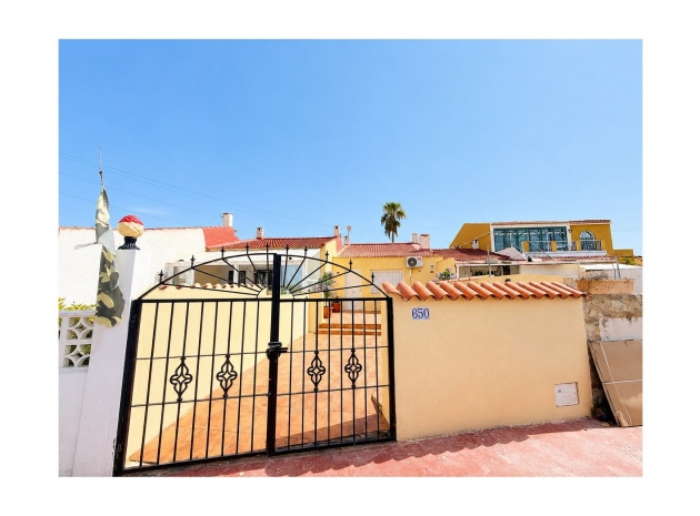 Återförsäljning - Lägenhet - Torrevieja - La Siesta - El Salado - Torreta