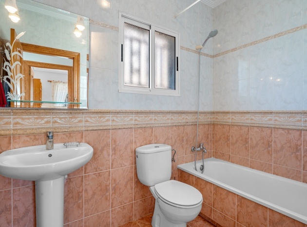 Resale - Villa - Villamartin - El Galan