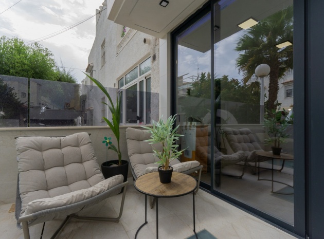 Resale - Villa - Torrevieja - Torrevieja Centro