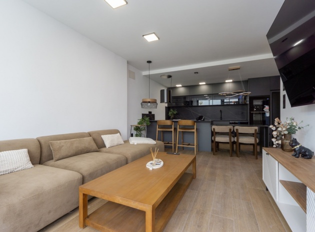 Resale - Villa - Torrevieja - Torrevieja Centro