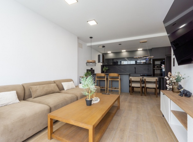 Resale - Villa - Torrevieja - Torrevieja Centro
