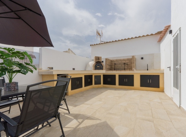 Resale - Villa - Torrevieja - Torrevieja Centro