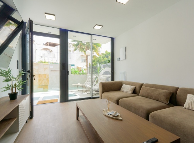 Resale - Villa - Torrevieja - Torrevieja Centro