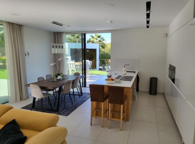 Återförsäljning - Villa - Orihuela - Orihuela Centro