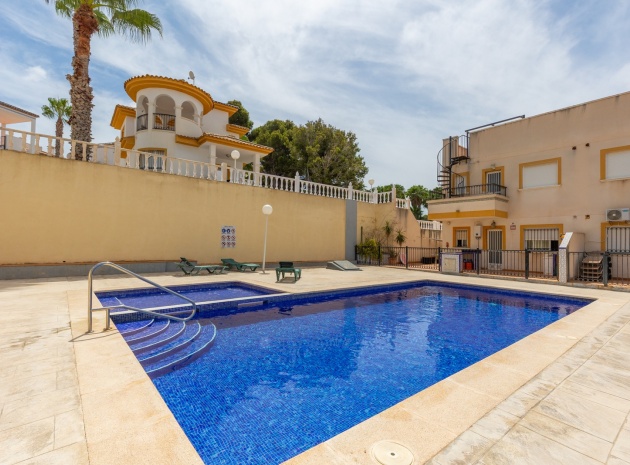 Resale - Apartment - Orihuela - Villamartin