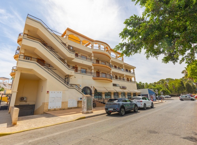 Resale - Apartment - Orihuela - Villamartin