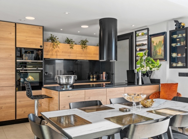 Resale - Apartment - Villamartin