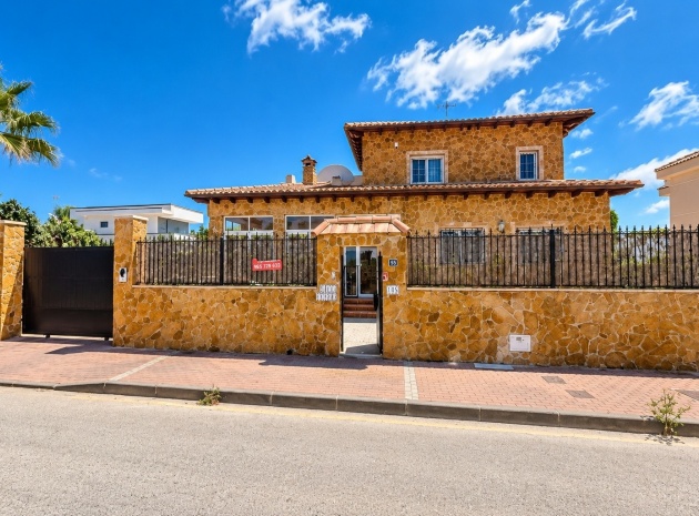 Återförsäljning - Villa - La Marina