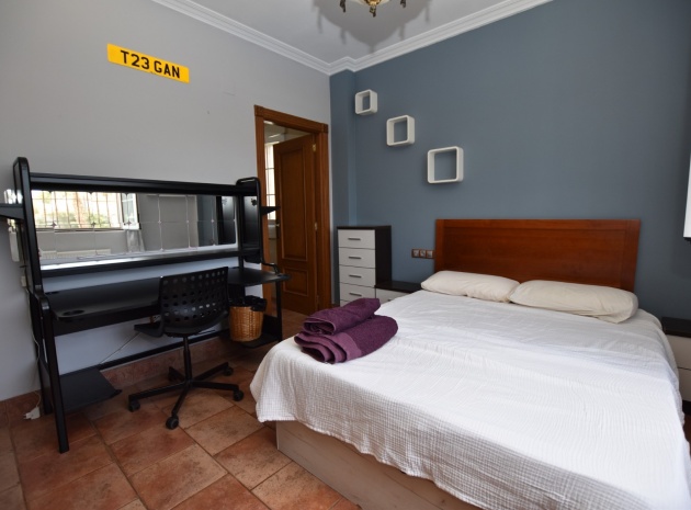 Återförsäljning - Villa - La Marina