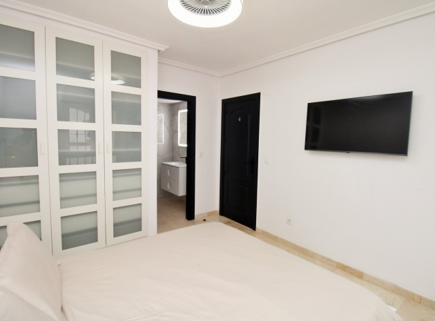 Återförsäljning - Lägenhet - Villamartin - villa golf