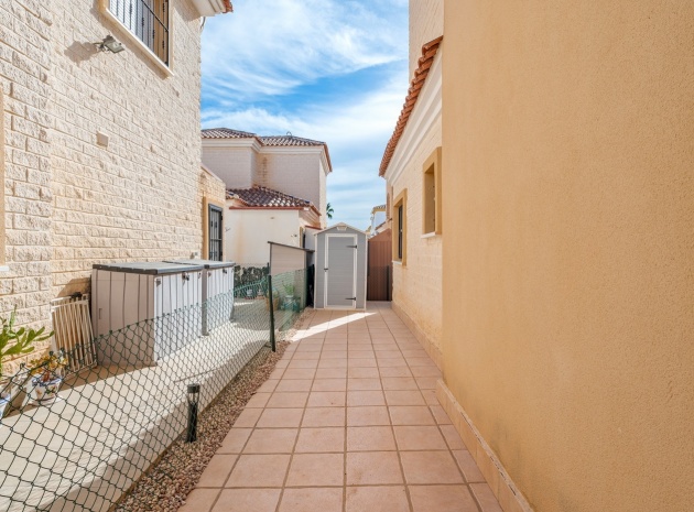 Resale - Villa - Guardamar del Segura