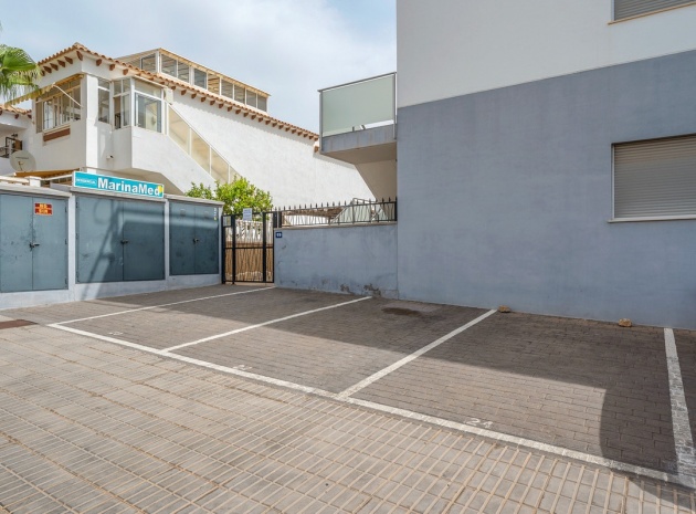 Återförsäljning - Villa - Orihuela - Punta Prima