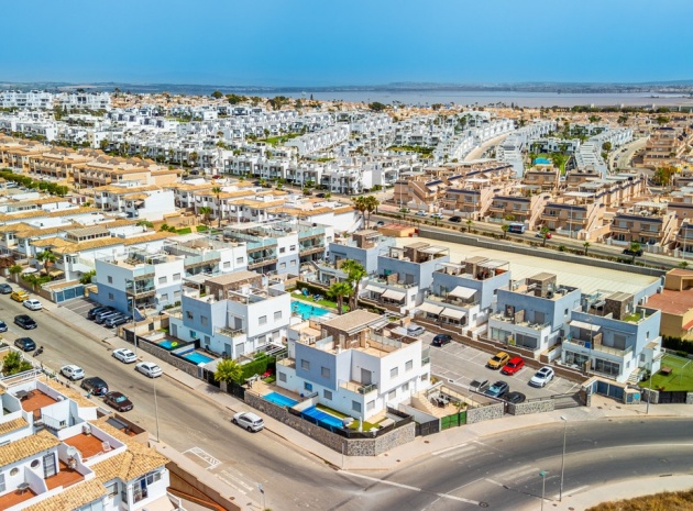 Återförsäljning - Villa - Orihuela - Punta Prima