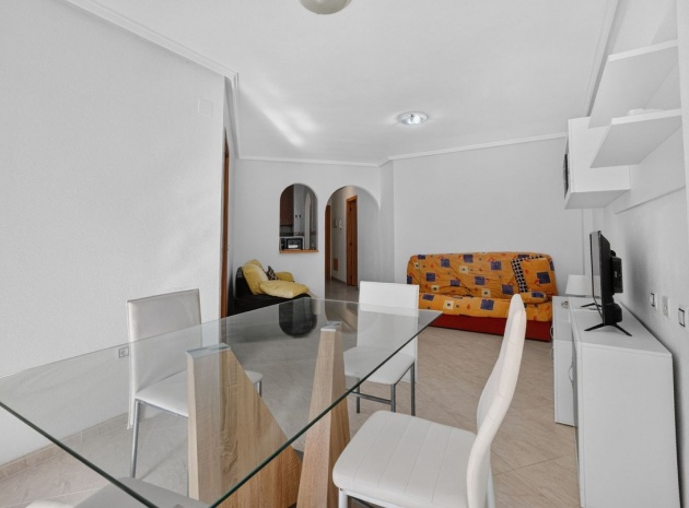 Återförsäljning - Lägenhet - Torrevieja - Torrevieja Centro
