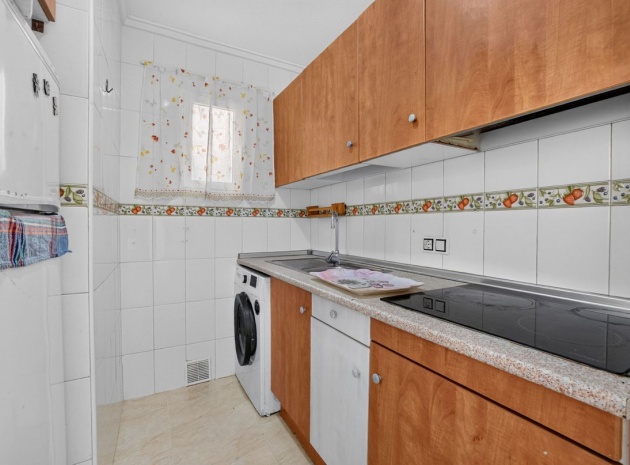Återförsäljning - Lägenhet - Torrevieja - Torrevieja Centro