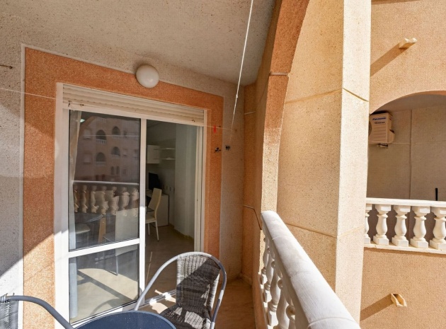 Återförsäljning - Lägenhet - Torrevieja - Torrevieja Centro