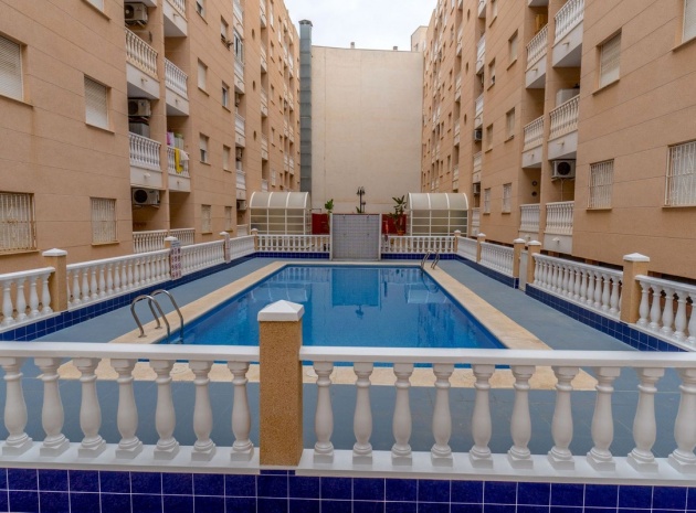 Återförsäljning - Lägenhet - Torrevieja - Torrevieja Centro
