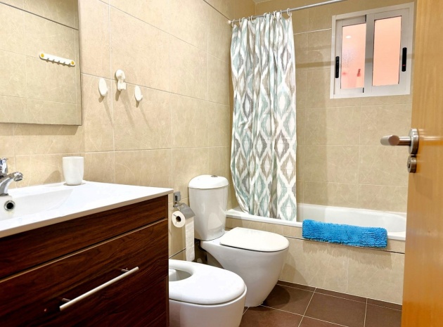 Resale - Apartment - Torrevieja - Torrevieja Centro