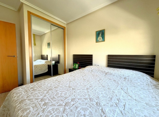 Resale - Apartment - Torrevieja - Torrevieja Centro