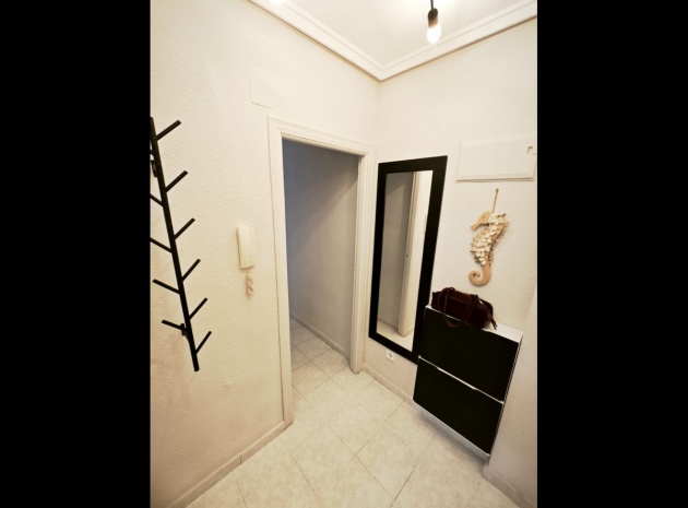 Wiederverkauf - Wohnung - Torrevieja - Torrevieja Centro