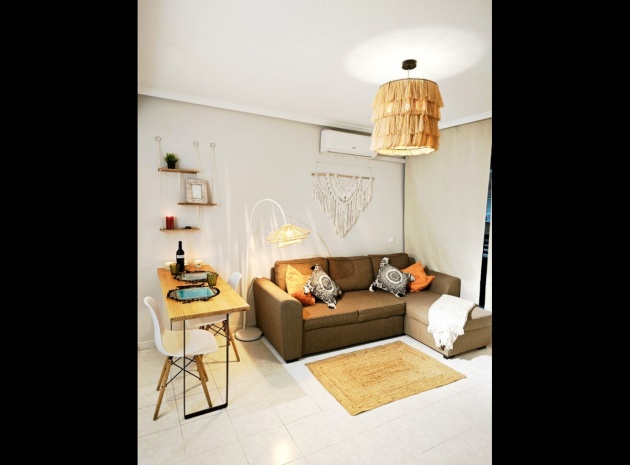 Wiederverkauf - Wohnung - Torrevieja - Torrevieja Centro