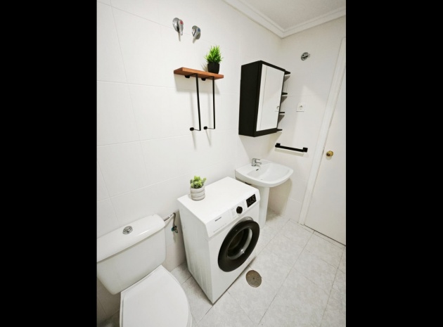 Wiederverkauf - Wohnung - Torrevieja - Torrevieja Centro