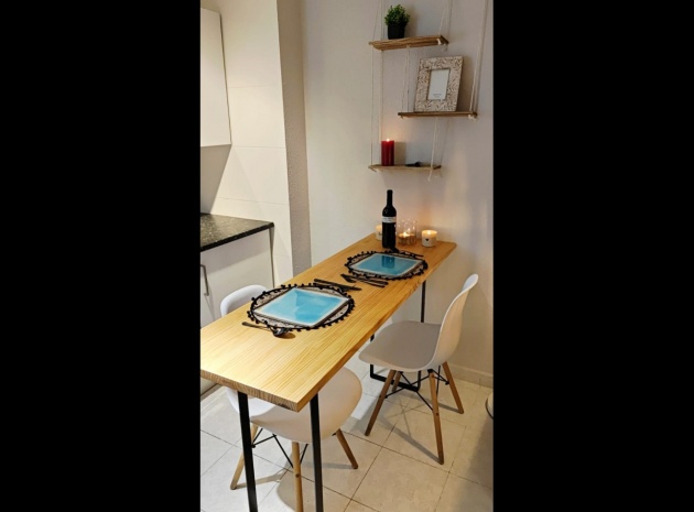 Wiederverkauf - Wohnung - Torrevieja - Torrevieja Centro