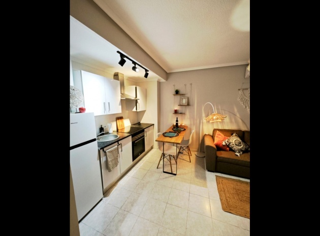 Wiederverkauf - Wohnung - Torrevieja - Torrevieja Centro