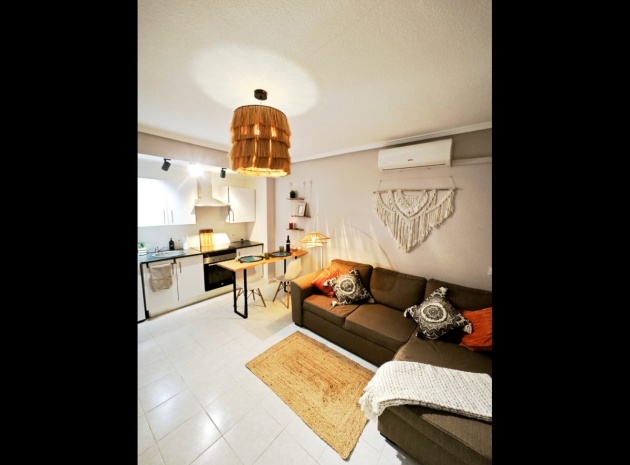 Wiederverkauf - Wohnung - Torrevieja - Torrevieja Centro