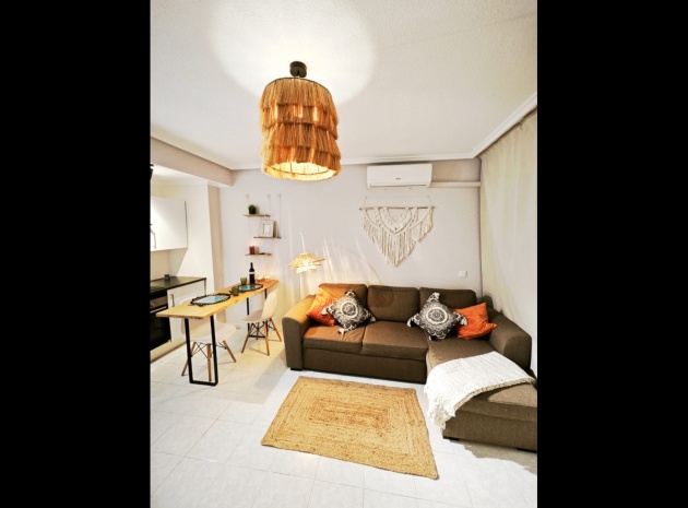 Wiederverkauf - Wohnung - Torrevieja - Torrevieja Centro