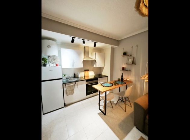 Wiederverkauf - Wohnung - Torrevieja - Torrevieja Centro