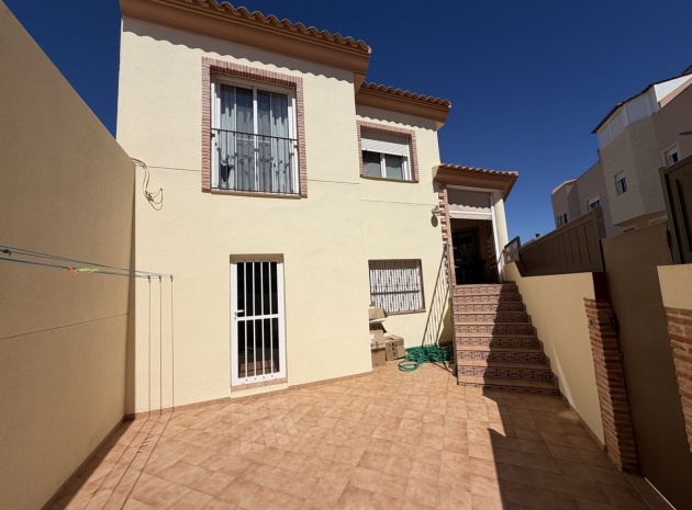 Resale - Townhouse - Pilar De La Horradada