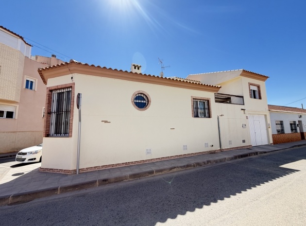 Resale - Townhouse - Pilar De La Horradada
