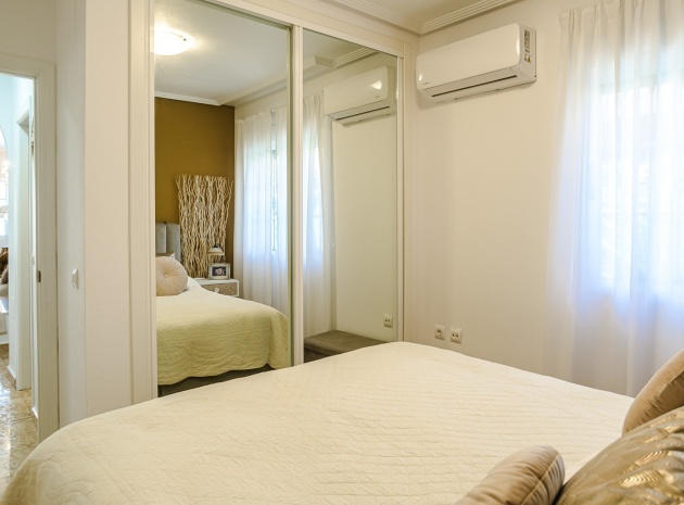 Återförsäljning - Villa - Guardamar del Segura - El Raso