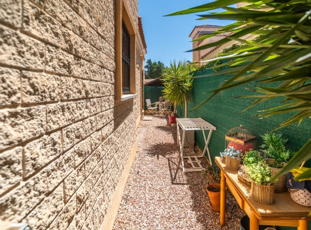 Återförsäljning - Villa - Guardamar del Segura - El Raso