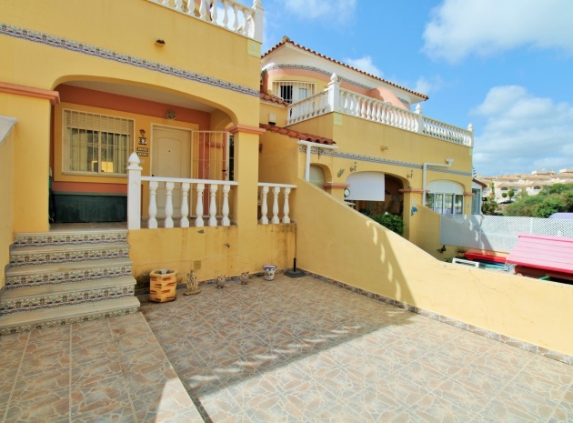 Resale - Townhouse - Villamartin - bosque de las lomas