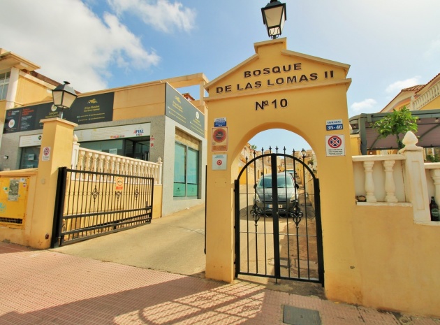 Resale - Townhouse - Villamartin - bosque de las lomas