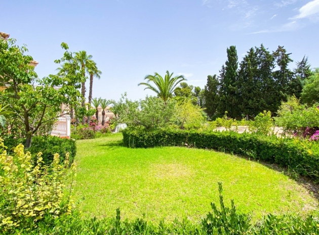 Återförsäljning - Villa - Orihuela - Villamartin