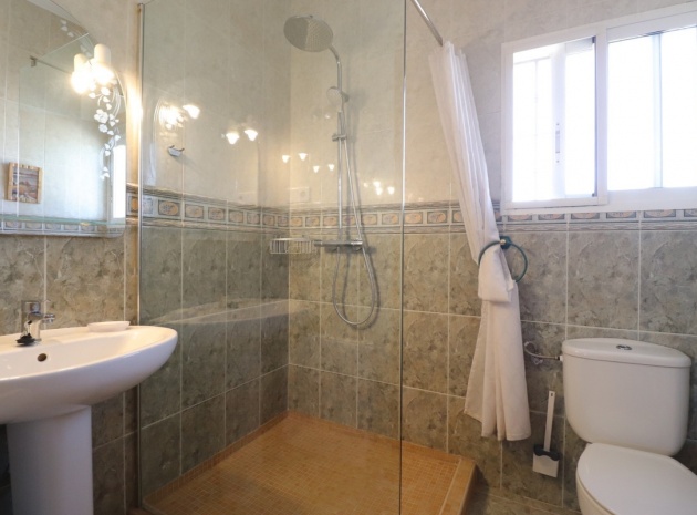 Wiederverkauf - Villa - Callosa De Segura - Callosa de Segura Centro