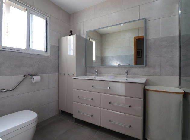 Wiederverkauf - Villa - Callosa De Segura - Callosa de Segura Centro