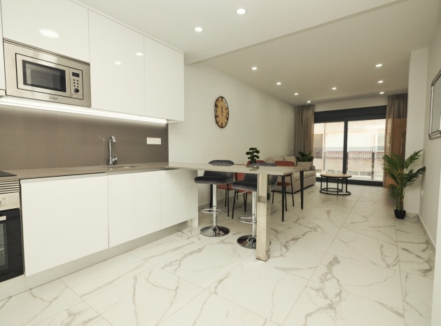 Wiederverkauf - Wohnung - Torrevieja - Torrevieja Centro