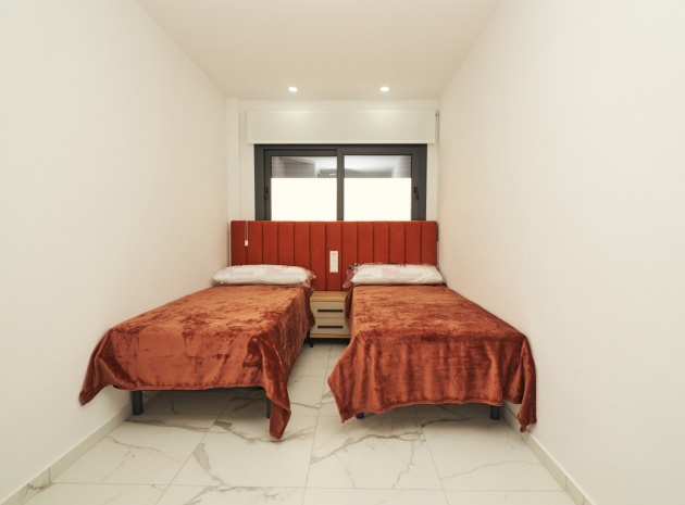 Wiederverkauf - Wohnung - Torrevieja - Torrevieja Centro