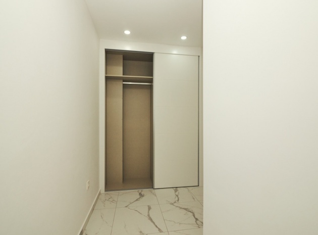 Wiederverkauf - Wohnung - Torrevieja - Torrevieja Centro