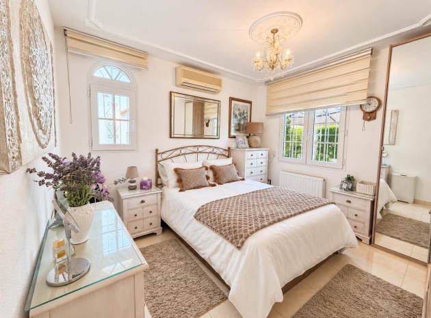Wiederverkauf - Villa - Villamartin - rioja