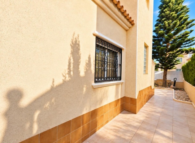 Återförsäljning - Villa - Villamartin
