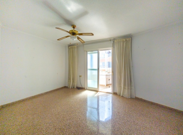 Wiederverkauf - Wohnung - Torrevieja - Torrevieja Centro