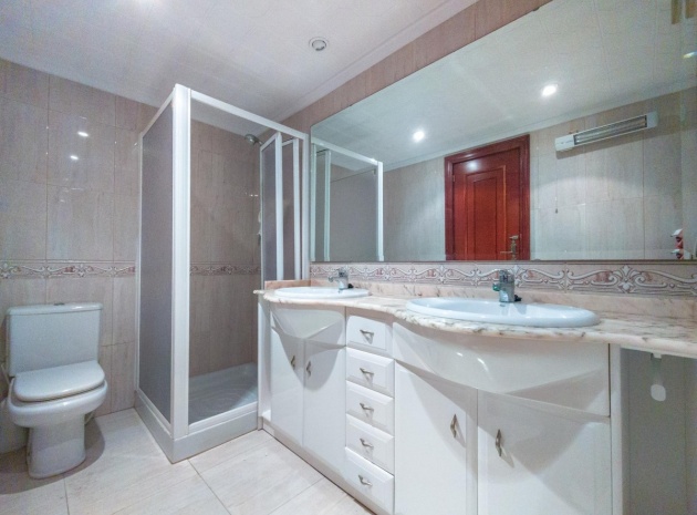 Wiederverkauf - Wohnung - Torrevieja - Torrevieja Centro