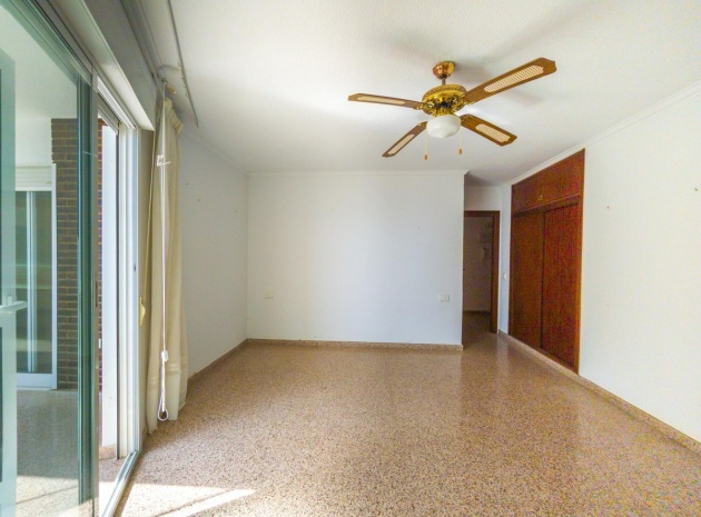 Wiederverkauf - Wohnung - Torrevieja - Torrevieja Centro