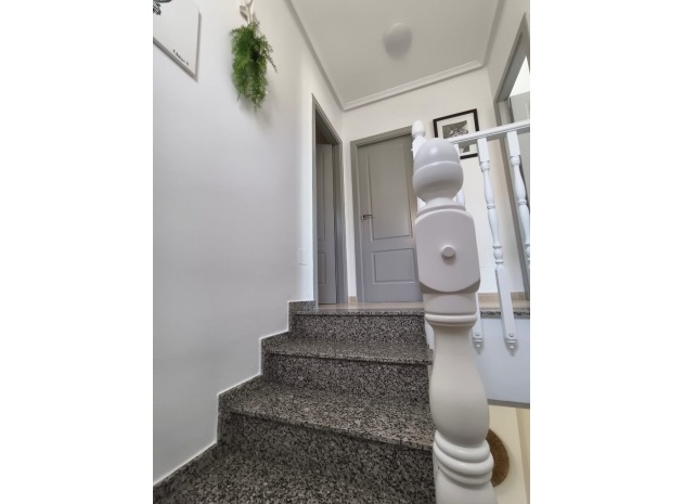 Återförsäljning - Villa - Guardamar del Segura - El Raso