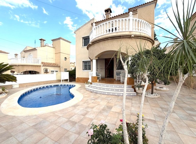Wiederverkauf - Villa - Villamartin - El Galan